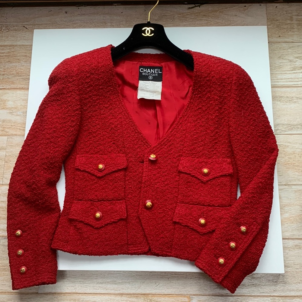 CHANEL ♥️ Vintage Red Boucle Tweed Cropped Iconic Claudia Chic Blazer Gold HW